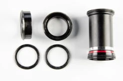 Race Face Trapas CINCH 30mm BB92 - Dubbele Rij - EXT.SEAL AM19